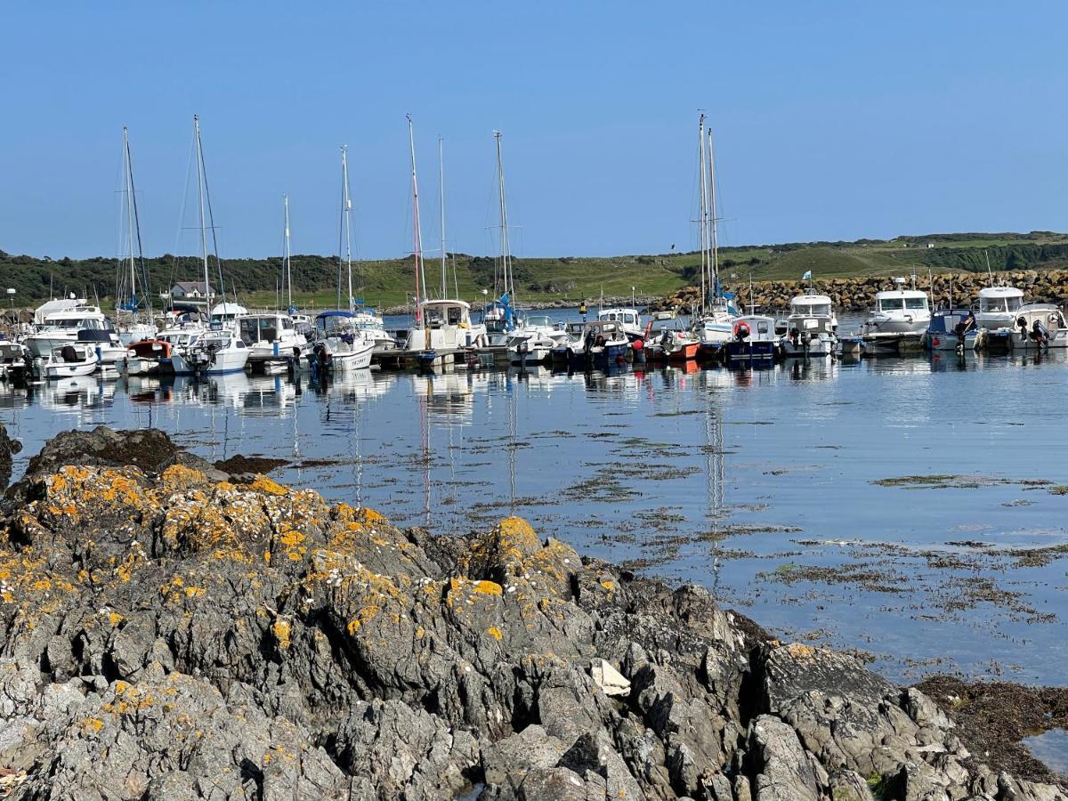 Lovely Apartment Overlooking The Harbour And Bay Ardglass Zewnętrze zdjęcie