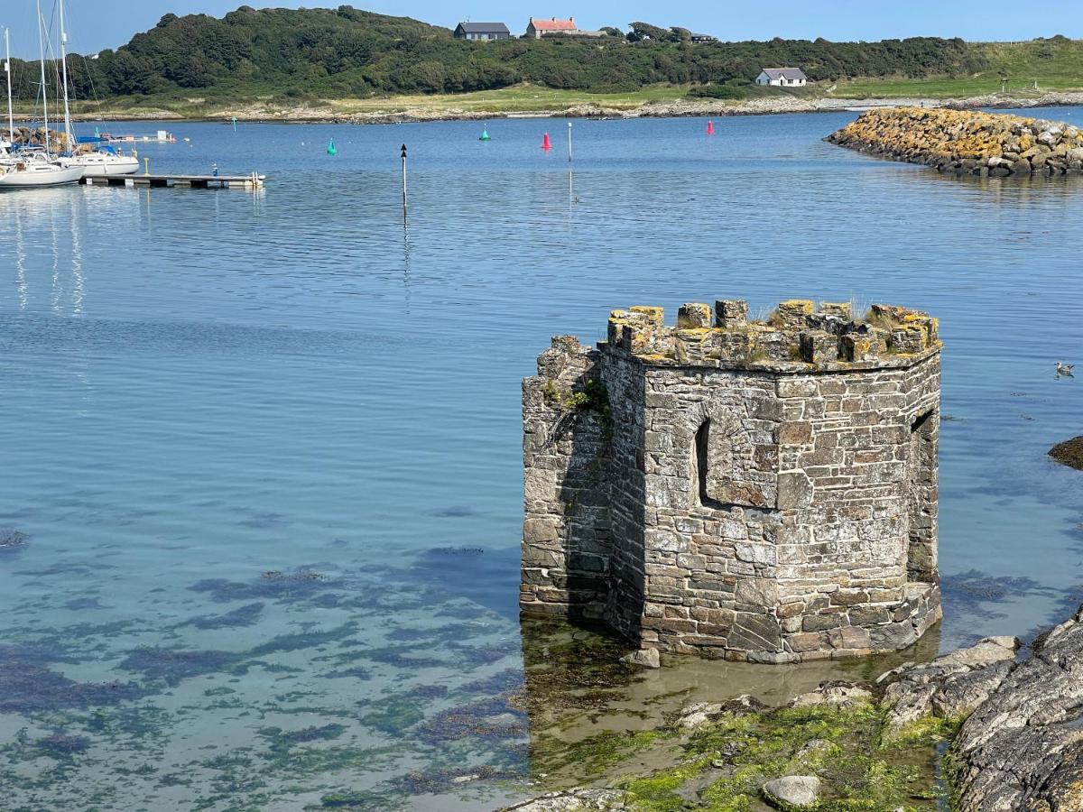 Lovely Apartment Overlooking The Harbour And Bay Ardglass Zewnętrze zdjęcie